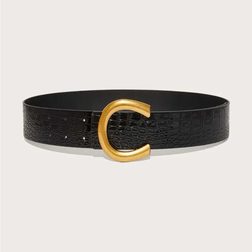 Luxe cream high waist gold buckle belt
